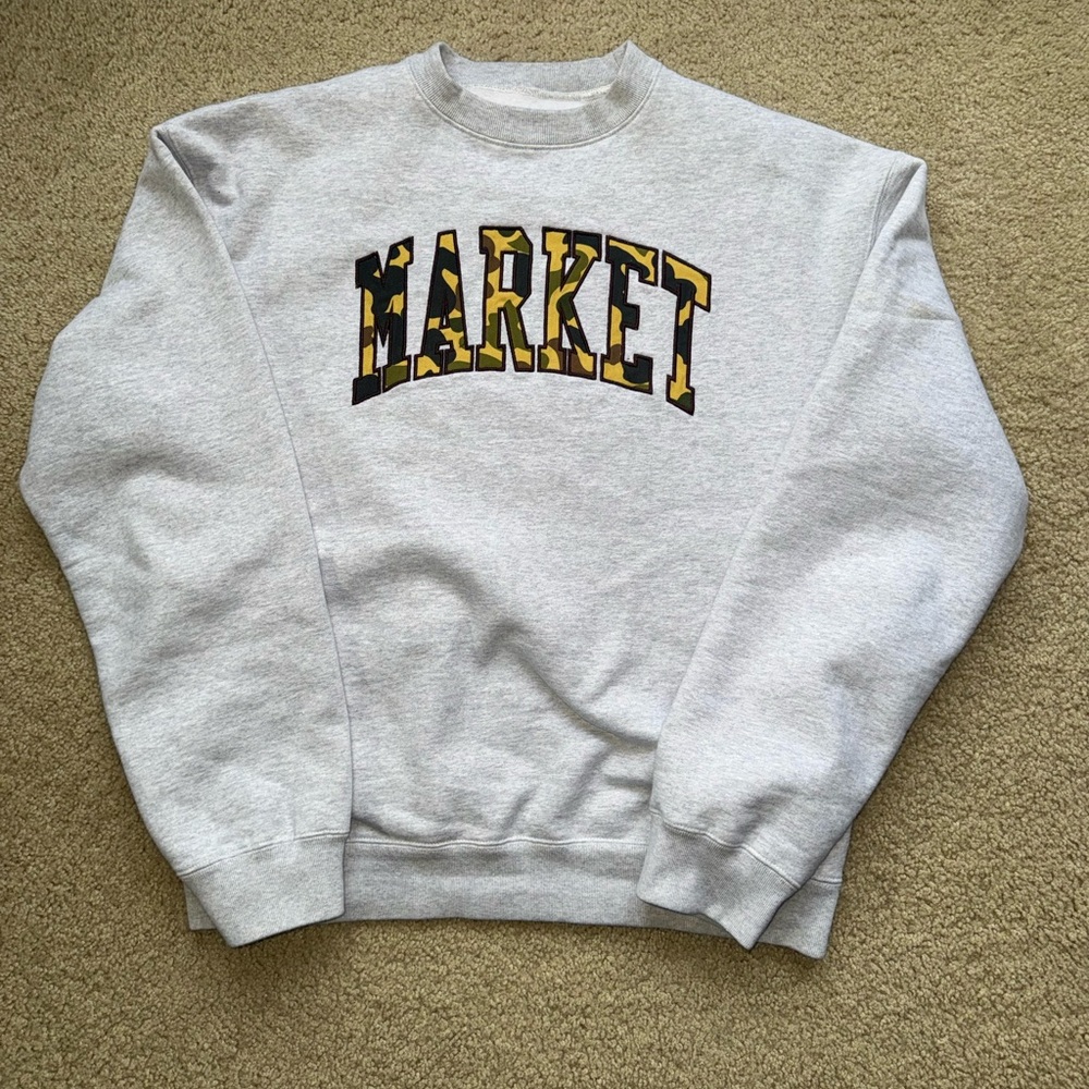Market | Camo arch crewneck | Medium